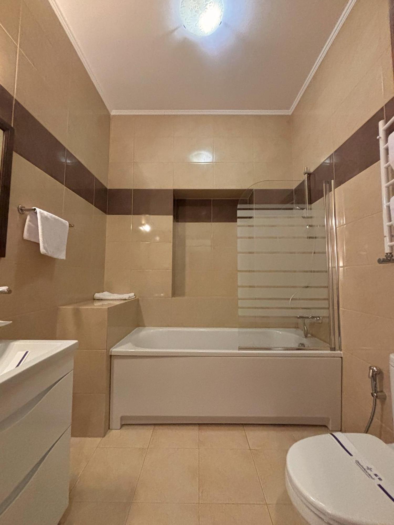 Hotel Odeska Astoria Odessa Zimmer foto